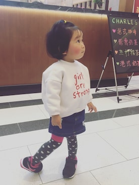 「NIKE（ナイキ）のアイテム（スニーカー、ブラック系）」を使った、EvaBabyさん（キッズ）の春コーディネート