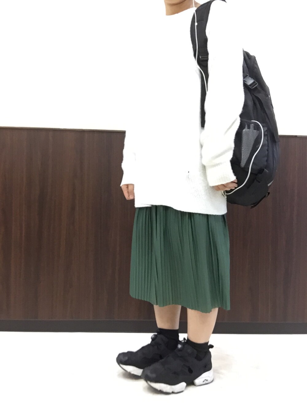 「Kastaneのひざ丈プリーツスカート（スカート、グリーン系）」を使った、ｕ☕️さん（レディース・151cm）の秋コーディネートの1枚目の写真