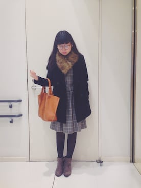 「チェックワンピース」｜「アイテム（チェスターコート）」を使った、かなみさん（レディース・163cm）の冬コーディネート