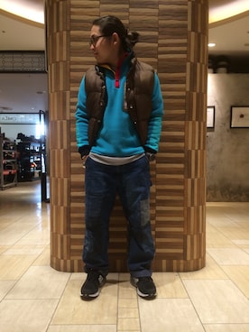 「アイテム（ダウンベスト、ブラウン系）」を使った、伊藤さん（メンズ・165cm）の冬コーディネート