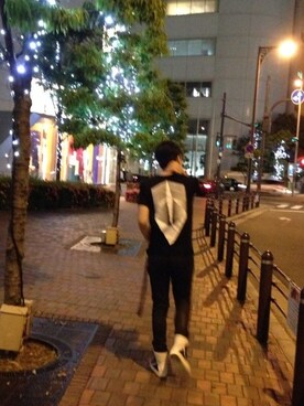 「DRKSHDW by RICK OWENS（ダークシャドウ バイ リックオウエンス）のアイテム（デニムパンツ）」を使った、HaydenHaoyさん（メンズ・181cm）の春コーディネート