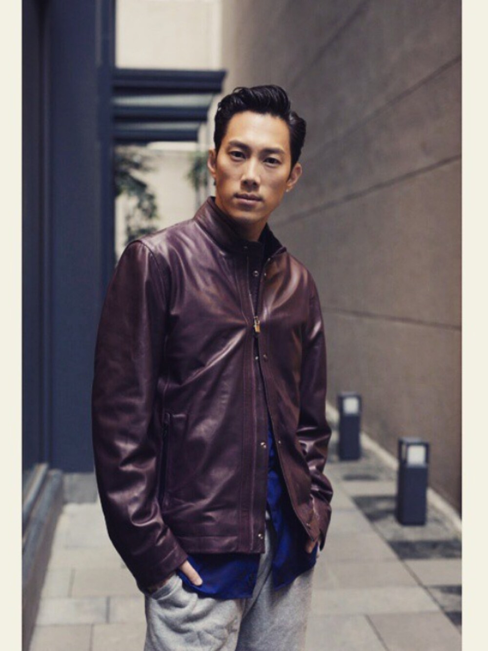 「ZEGNAのアイテム（ジャケット/アウター、パープル系）」を使った、mak chau shingさん（メンズ・172cm）の夏コーディネートの1枚目の写真