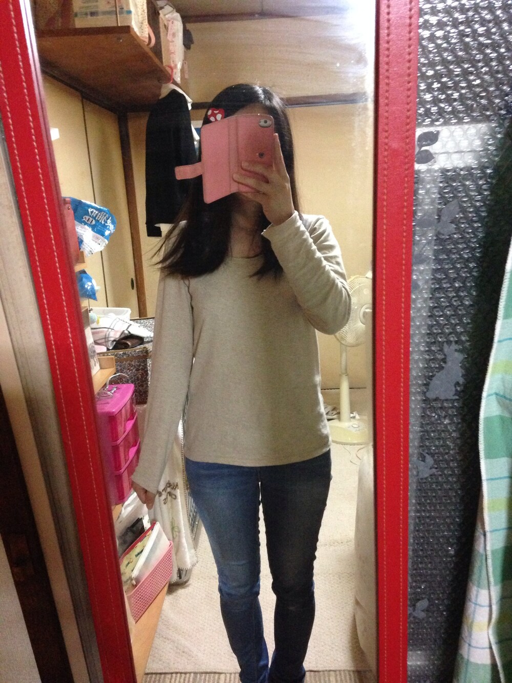 「earthのアイテム（Tシャツ/カットソー、ベージュ系）」を使った、Mi*さん（レディース・151cm）の夏コーディネートの1枚目の写真