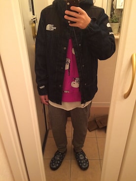 「アイテム（マウンテンパーカー、ブルー系）」を使った、りょーたさん（メンズ・170cm）の冬コーディネート