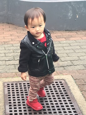 「babygap」｜「アイテム（ライダースジャケット）」を使った、eitoさん（キッズ・90cm）の秋コーディネート