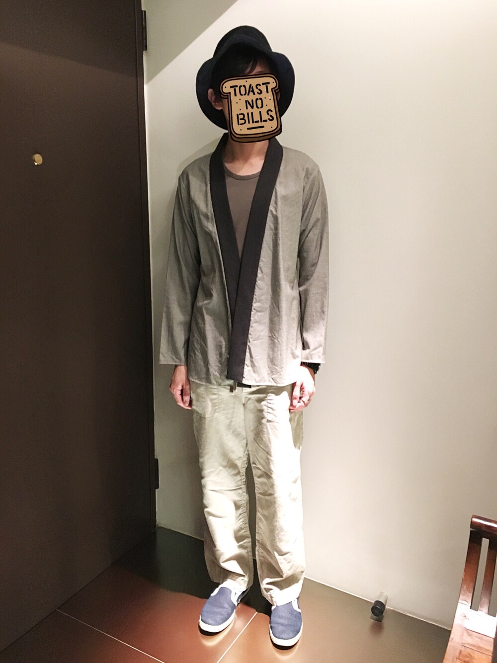 「夏、休日スタイル、Tシャツ、ワイドパンツ、野良着、ゆるコーデ、古着MIX」｜「the Sakakiのアイテム（ジャケット/アウター、グレー系）」を使った、hAoさん（メンズ・176cm）の春コーディネートの1枚目の写真