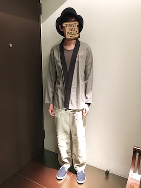 「TAKAHIROMIYASHITATheSoloIst.（タカヒロミヤシタザソロイスト）のアイテム（チノパンツ）」を使った、hAoさん（メンズ・176cm）の春コーディネート