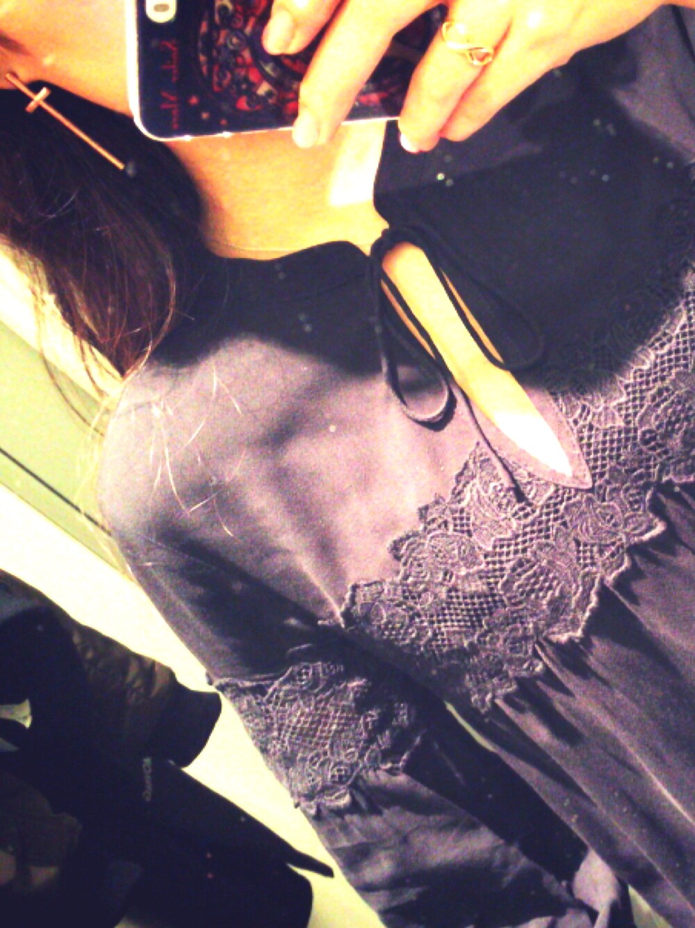 「FOREVER 21、tops、black、spring、new、arrival」｜「FOREVER 21のアイテム（シャツ/ブラウス、ブラック系）」を使った、Annyさん（レディース・164cm）の春コーディネートの1枚目の写真