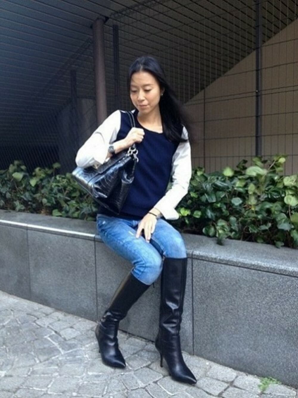 「NINE WESTのブーツ（ブーツ、ブラック系）」を使った、スタッフさん（レディース・163cm）の秋コーディネートの1枚目の写真