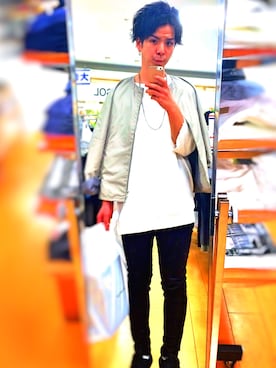 「UNIQLO（ユニクロ）のアイテム（その他パンツ、ブラック系）」を使った、u&tさん（メンズ・173cm）の春コーディネート