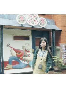 「アイテム（サロペット/オーバーオール、イエロー系）」を使った、凉豆芽さん（レディース・155cm）の冬コーディネート