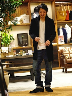 「KATHARINE HAMNETT LONDON （キャサリンハムネットロンドン）のアイテム（チェスターコート）」を使った、MURAsanさん（メンズ・176cm）の秋コーディネート