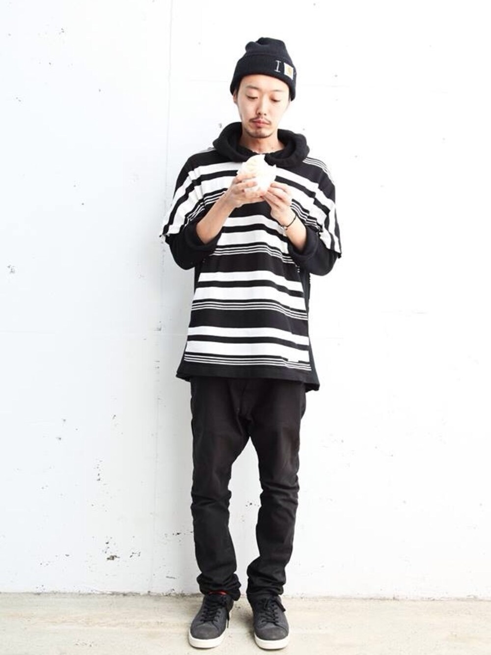 「name.、iCON.」｜「Name.のBODER RASCHEL BIG TEE（Tシャツ/カットソー、ブラック系）」を使った、takuyaishiharaさん（メンズ・178cm）の春コーディネートの1枚目の写真