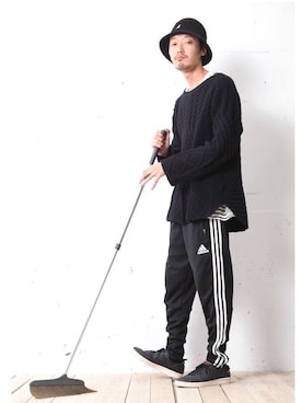 「adidas SLVR（アディダスシルバー）のアイテム」を使った、takuyaishiharaさん（メンズ・178cm）の秋コーディネート