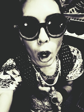 「スタッズ」｜「アイテム（雑貨/ホビー）」を使った、Royさん（メンズ・162cm）の秋コーディネート