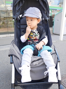 「kladskap（クレードスコープ）のアイテム（キャップ）」を使った、Silasさん（キッズ・80cm）の春コーディネート