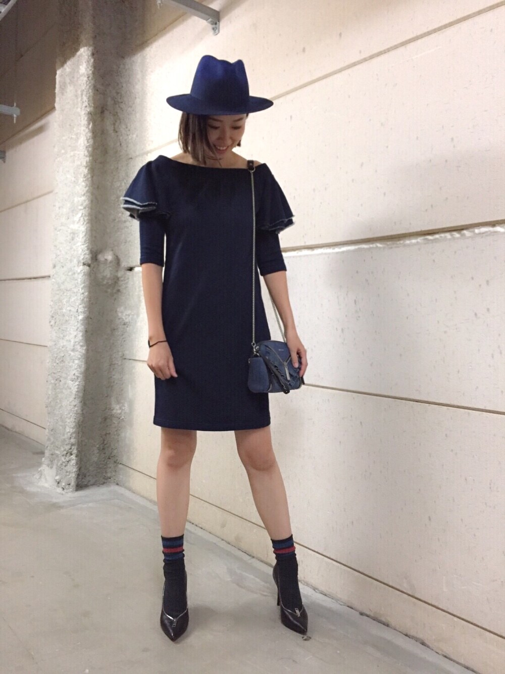 「オトナカジュアル、Diesel」｜「DIESELのアイテム（ワンピース、ブルー系）」を使った、mitsuoさん（レディース・170cm）の秋コーディネートの1枚目の写真