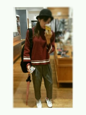 「SEVENDAYS=SUNDAY（セブンデイズサンデイ）のプレーティングラインニット　長袖プルオーバー（Knitwear、レッド系）」を使った、重松美咲さん（レディース・160cm）の秋コーディネート