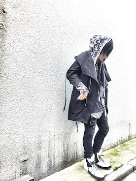「KMRii（ケムリ）のアイテム（スニーカー）」を使った、Takuto Itouさん（メンズ・170cm）の冬コーディネート
