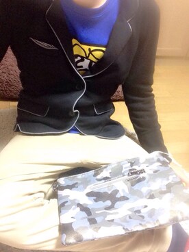 「アイテム（クラッチバッグ、グレー系）」を使った、なっかんさん（メンズ・181cm）の冬コーディネート