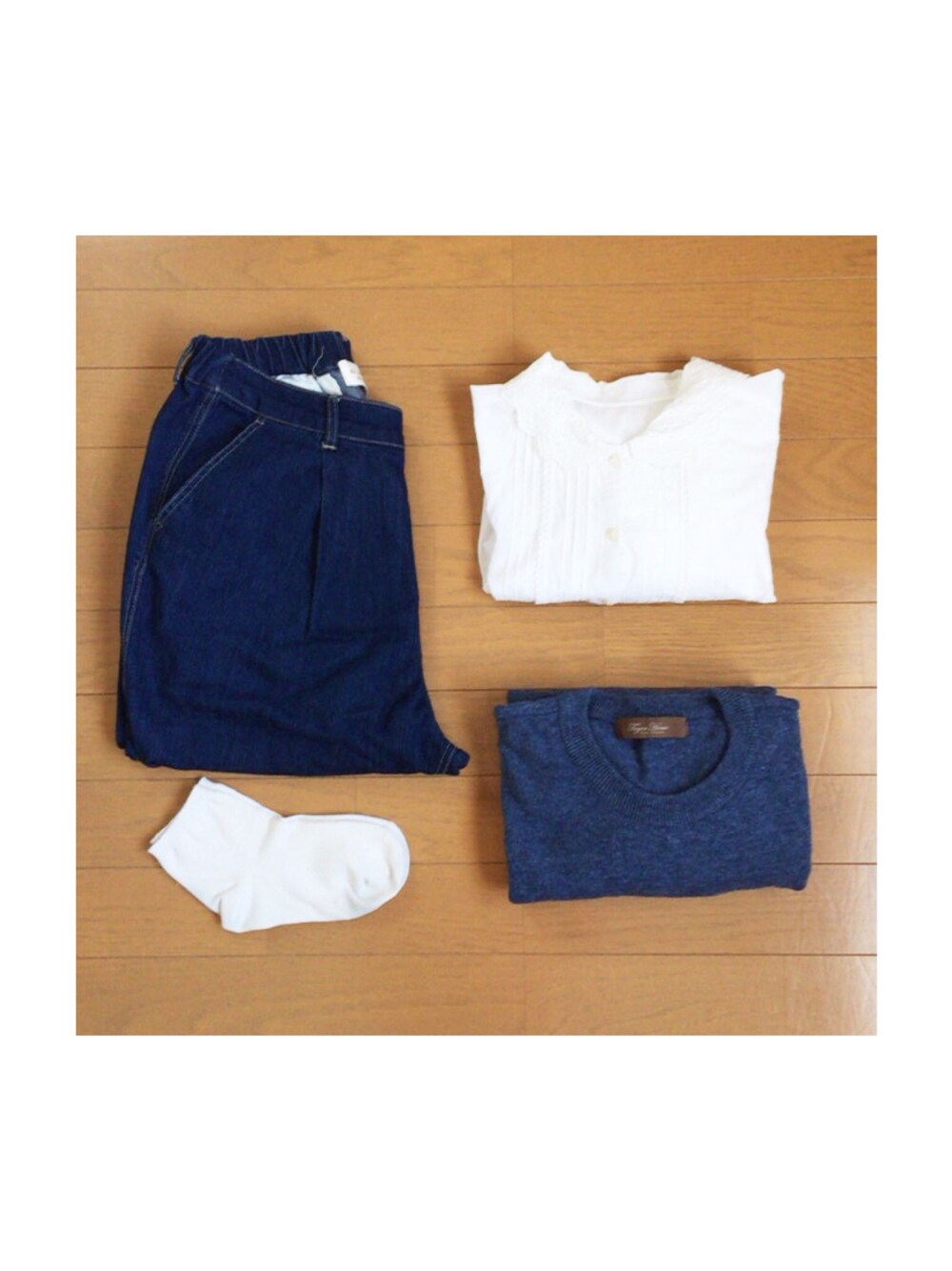 「ニット、白シャツ、白シャツ×ニット、SPINNS、スピンズ、dholic、w closet、コーデュロイ、寒い」｜「w closetのコーデュロイシングルテーラードコート（トップス、その他）」を使った、ayameさん（レディース・152cm）の冬コーディネートの1枚目の写真