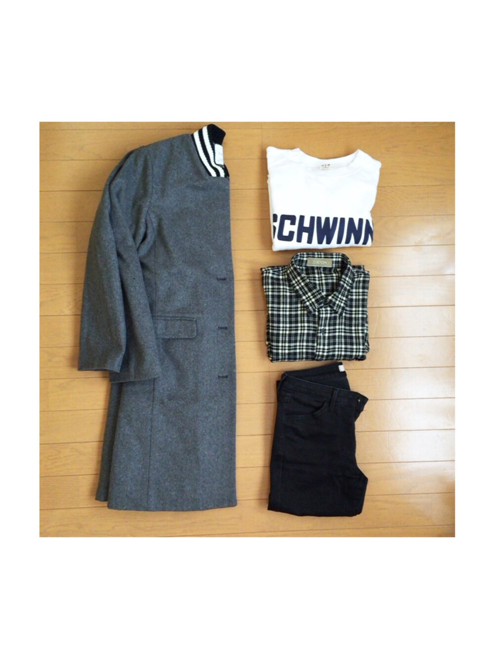 「ナイキ、NIKE、UNIQLO、古着、used、スニーカー、SEVENDAYS＝SUNDAY、スウェット、スキニー」｜「SEVENDAYS=SUNDAYの・ラインリブ アワードコート（ジャケット/アウター、グレー系）」を使った、ayameさん（レディース・152cm）の冬コーディネートの1枚目の写真