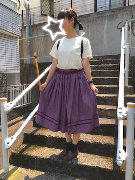 「古着のアイテム（Tシャツ/カットソー、ホワイト系）」を使った、なたそんさん（レディース・164cm）の春コーディネート