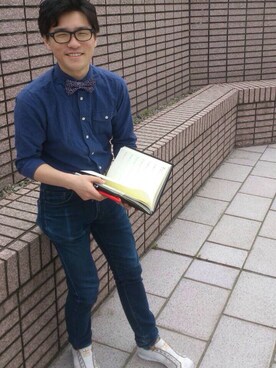 「アイテム（蝶ネクタイ、パープル系）」を使った、ゲンさんさん（メンズ・163cm）の春コーディネート