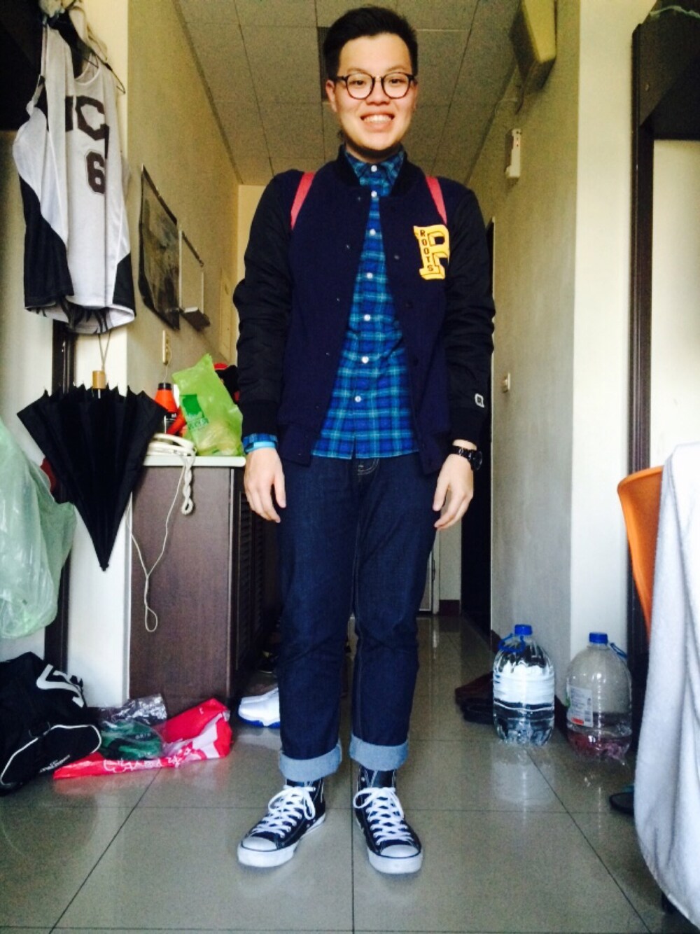 「GAP、ROOTS、Levis、converse、entree、MI、black、blue、green、streetfashion」｜「GAPのアイテム（シャツ/ブラウス、グリーン系）」を使った、진일상さん（メンズ・175cm）の春コーディネートの1枚目の写真
