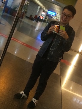 「SQUAD（スクアッド）のアイテム（パンツ）」を使った、진일상さん（メンズ・175cm）の春コーディネート