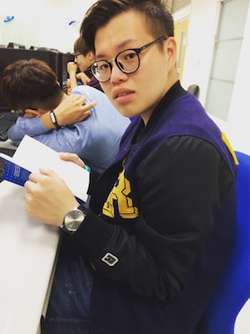 「school」｜「アイテム（スタジャン）」を使った、진일상さん（メンズ・175cm）の春コーディネート