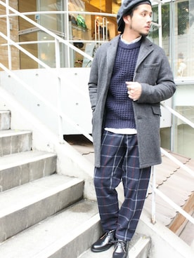 「白シャツ×ニット」｜「アイテム（チェスターコート）」を使った、OHMIYAさん（メンズ・166cm）の秋コーディネート