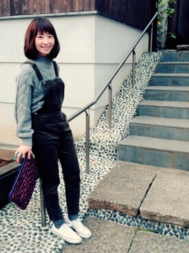 「OLIVE des OLIVE（オリーブデオリーブ）のアイテム（サロペット/オーバーオール）」を使った、tomoさん（レディース・163cm）の秋コーディネート