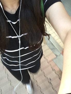 「ZARA（ザラ）のアイテム（Tシャツ/カットソー、ブラック系）」を使った、mimiponさん（レディース・176cm）の秋コーディネート