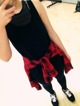 「Abercrombie&Fitch（アバークロンビーアンドフィッチ）のアイテム（スウェット）」を使った、Violet菫さん（レディース・160cm）の春コーディネート