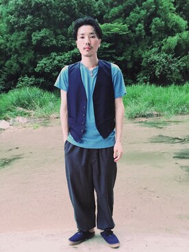 「ベスト×Tシャツ」｜「アイテム（その他）」を使った、Molly Masonさん（メンズ・168cm）の夏コーディネート