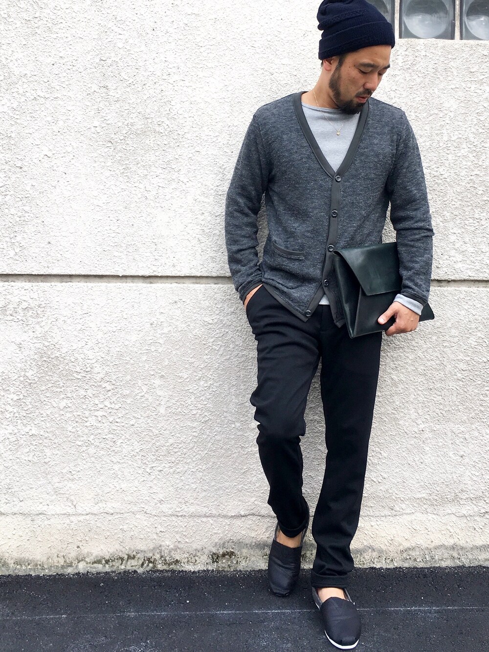 「liss 、ストレッチパンツ、sundance、okayama」｜「HAMAKI-HOのアイテム（ニットキャップ/ビーニー、ブルー系）」を使った、yuichiroさん（メンズ・170cm）の秋コーディネートの1枚目の写真