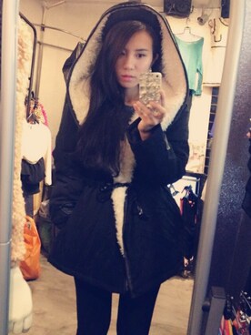 何芝芸さんのコーディネート