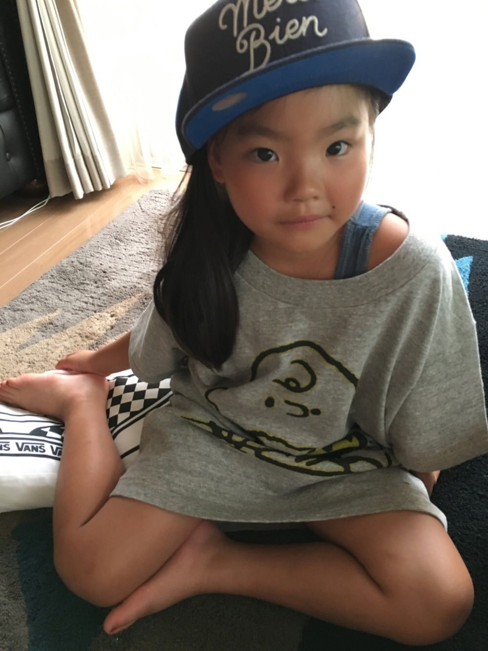 「BOOFOOWOO、スヌーピー、BigT、VANS」｜「BOOFOOWOOのビッグTee　チャーリーブラウン（Tシャツ/カットソー、グレー系）」を使った、YUNAchocoさん（キッズ・120cm）の夏コーディネートの1枚目の写真
