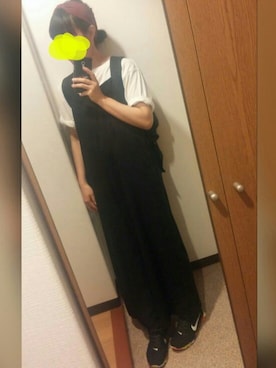 「ナイキスニーカー」｜「アイテム（つなぎ/オールインワン）」を使った、ikuさん（レディース・157cm）の夏コーディネート