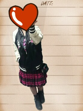 「HELL CAT PUNKS（ヘルキャットパンクス）のアイテム（ジャケット/アウター）」を使った、紫音さん（レディース・150cm）の冬コーディネート