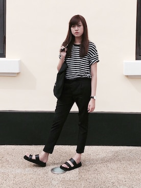 「stripes」｜「アイテム（アナログ腕時計）」を使った、Kynn Razakさん（レディース・168cm）の夏コーディネート