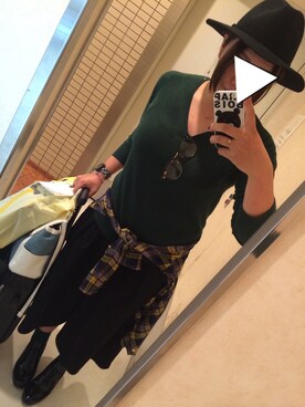 「GU（ジーユー）のアイテム（ニット/セーター、グリーン系）」を使った、YUKI さん（レディース・165cm）の秋コーディネート