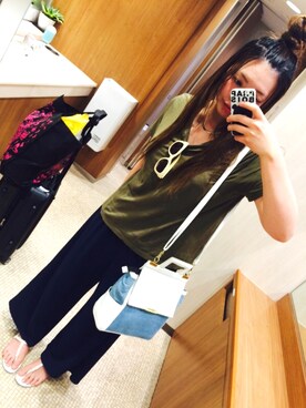 「ZARA（ザラ）のアイテム（Tシャツ/カットソー、グリーン系）」を使った、YUKI さん（レディース・165cm）の春コーディネート
