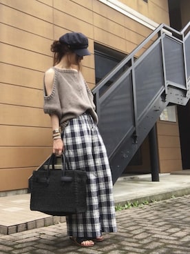 「オープンショルダー」｜「アイテム（ハンチング/ベレー帽）」を使った、Atsukoさん（レディース・152cm）の夏コーディネート