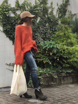 「Ungrid（アングリッド）のインディゴフレイドヘムストスリ（デニムパンツ）」を使った、Atsukoさん（レディース・152cm）の秋コーディネート