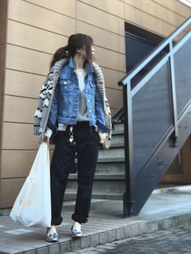 「シルバーシューズ」｜「アイテム（デニムジャケット）」を使った、Atsukoさん（レディース・152cm）の秋コーディネート