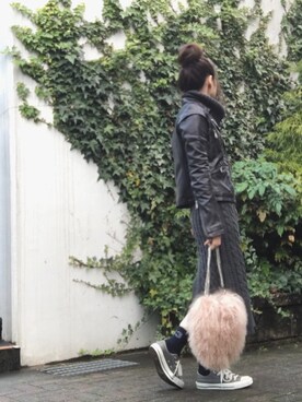 「スリット」｜「アイテム（ライダースジャケット）」を使った、Atsukoさん（レディース・152cm）の秋コーディネート