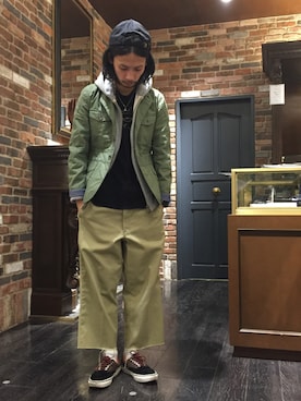 「カットオフ」｜「アイテム（その他アウター）」を使った、窪田 孝之さん（メンズ・170cm）の冬コーディネート