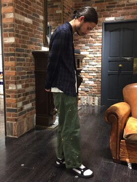 「NANO universe（ナノユニバース）のアイテム（サンダル）」を使った、窪田 孝之さん（メンズ・170cm）の春コーディネート